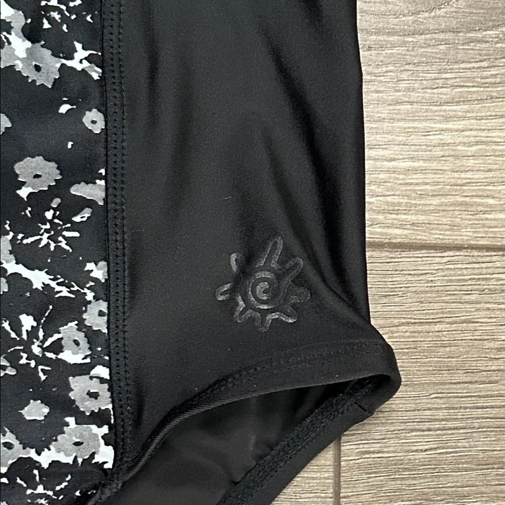 UV Skinz Half Zip Long Sleeve Rashguard Thumbhole Swimsuit Black White Floral S - Picture 7 of 13